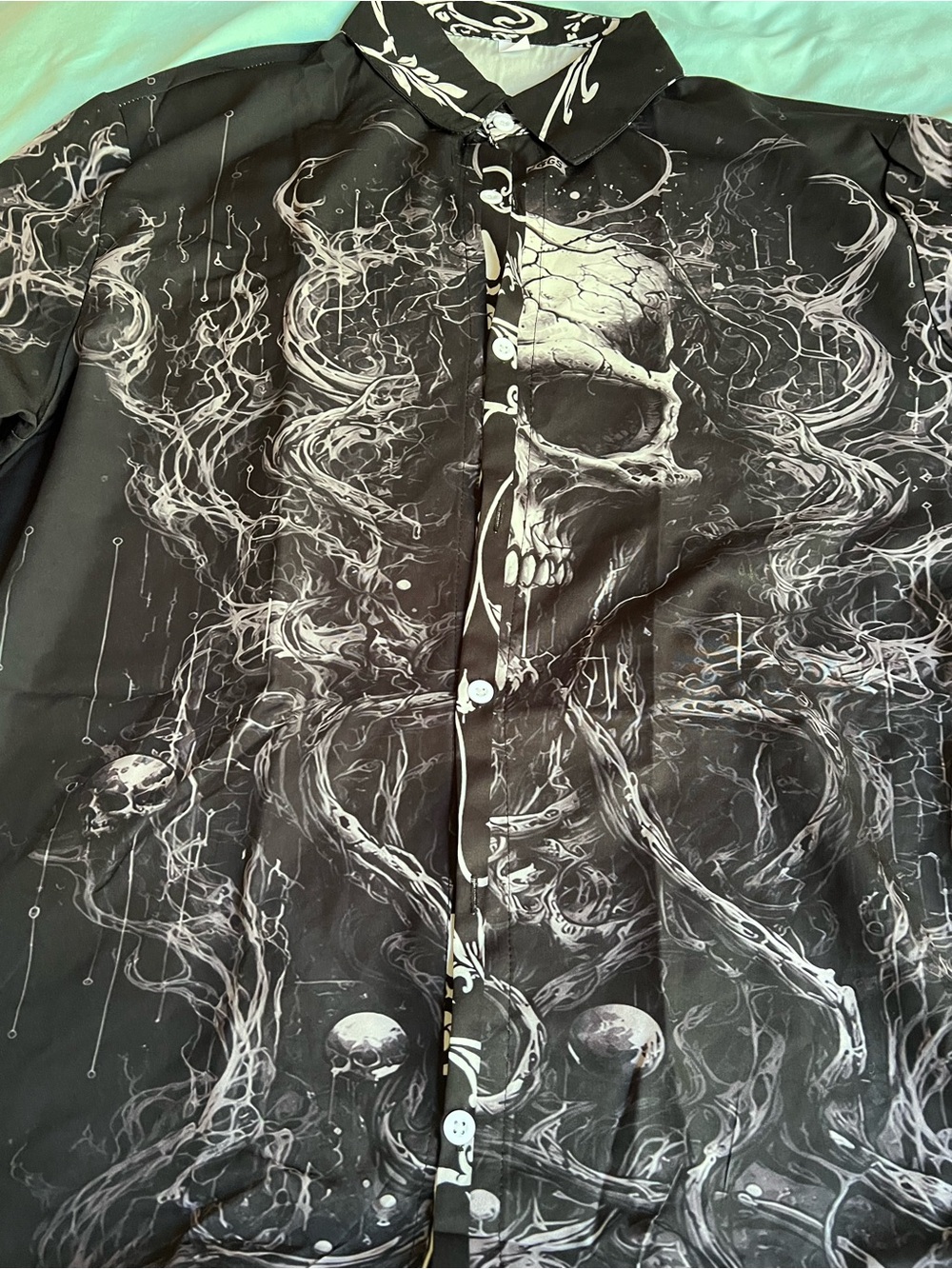 Black & White Patterned Men’s Button-Up Shirt - L